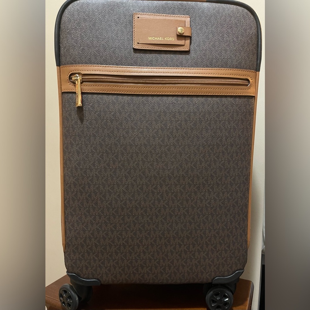 MICHAEL KORS LUGGAGE CARRY-ON BAG